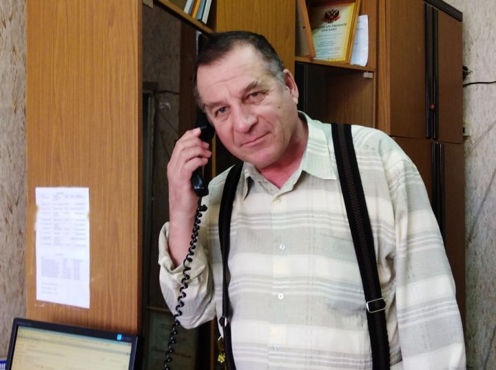Заслуженный работник культуры РТ из "Бугульминской газеты" отмечает свой день рождения