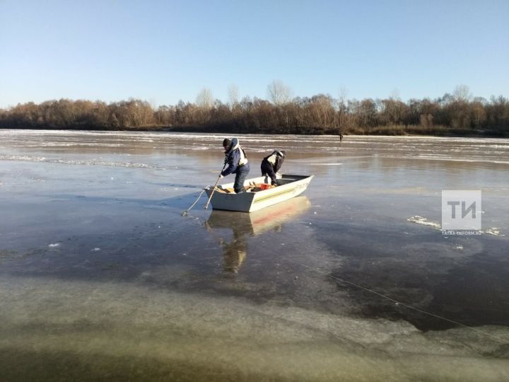 Спасатели проверили толщину льда в Бугульминском районе