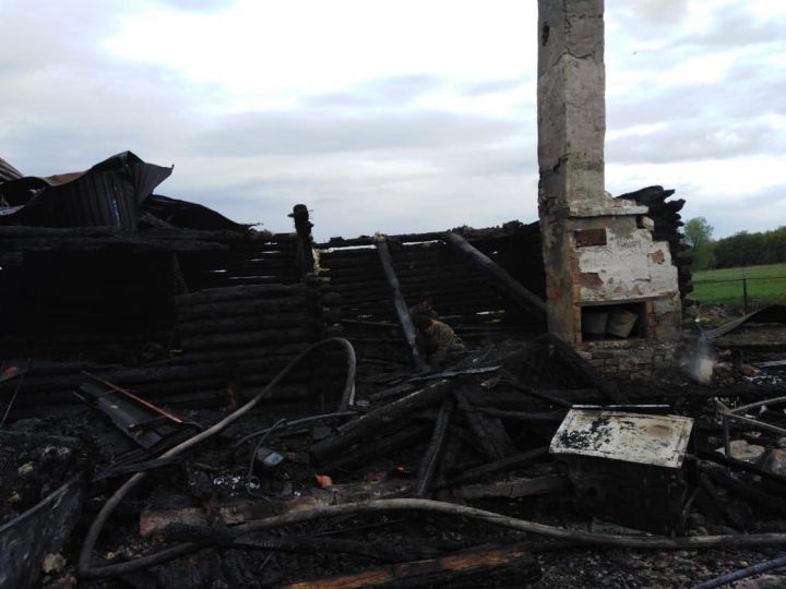 Вчера в Бугульминском районе сгорел дом