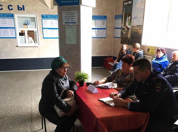 Правоохранители провели на железнодорожном вокзале Бугульмы акцию «Час пассажира»