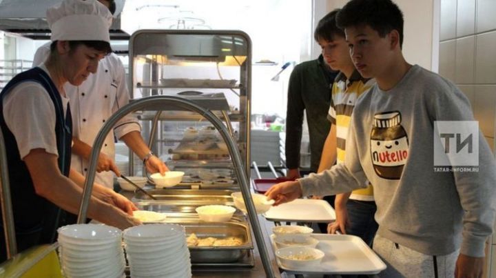 Все школы Татарстана готовы организовать горячее питание начальных классов