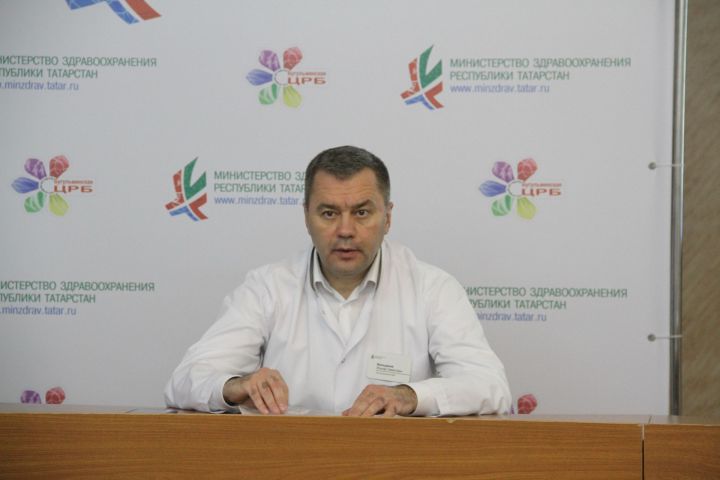Главный врач Бугульминской ЦРБ Ильнар Вильданов провел очередное общебольничное совещание