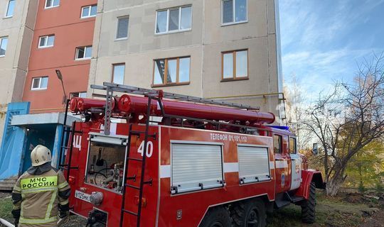 В Татарстане спасли человека из охваченной огнем квартиры