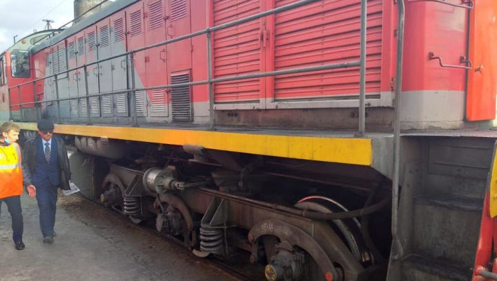 На станции «Бугульма» машинист сунул под колеса локомотива башмак и лишился пальца