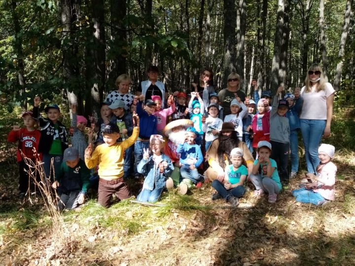 Воспитанники бугульминского детсада узнали, как вести себя в осеннем лесу