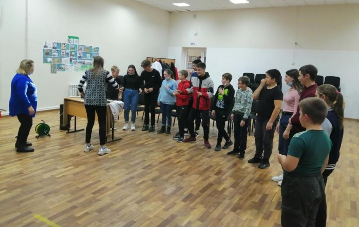 В Бугульминском районе провели мастер-класс по «Body Percussion»