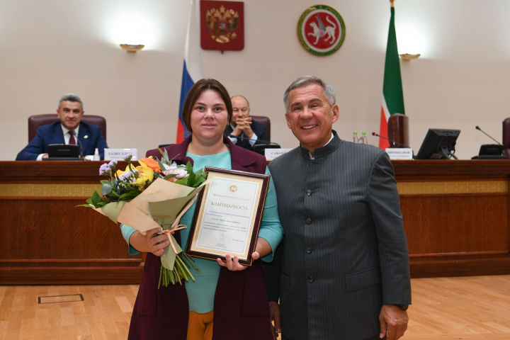 Бугульминка Мария Шаевич получила из рук президента республики благодарность