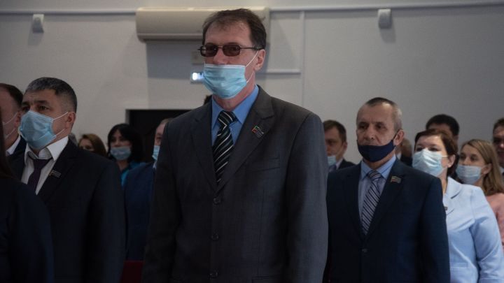 В бугульминской мэрии минутой молчания почтили память депутата городского Совета Валерия Натальина
