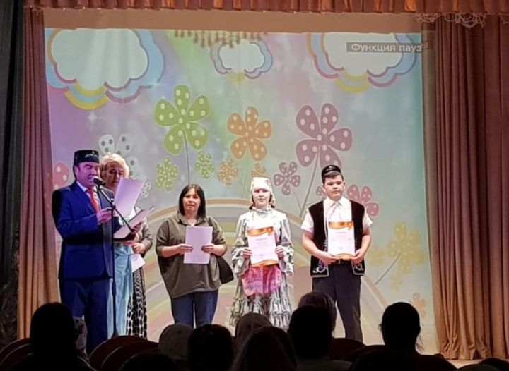 В центре татарской культуры прошел конкурс театральных коллективов школ Бугульмы и района