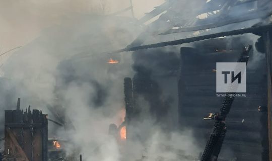 В Татарстане устанавливают личность мужчины, сгоревшего в заброшенном доме