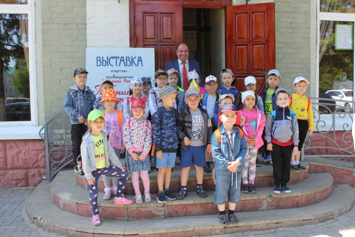 Юные бугульминцы посетили интерактивную площадку в Татарском культурном центре