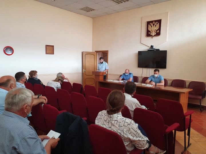 Бугульминская городская прокуратура провела заседание на тему наркотиков