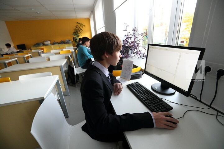Бугульминские школьники могут пройти бесплатные очные курсы по программированию