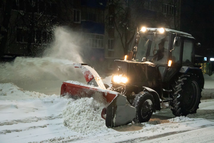 Бугульминских дорожников обязали устранить колейность и снежные накаты
