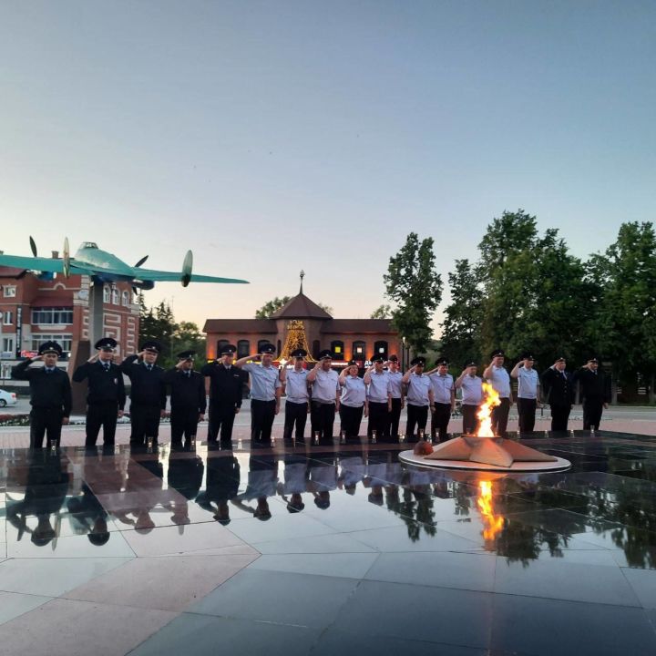 Полицейские Бугульмы приняли участие в акции «Свеча памяти»