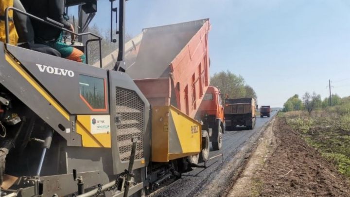 В Татарстане по дорожному нацпроекту выполняются работы на участках автодороги в Азнакаевском районе