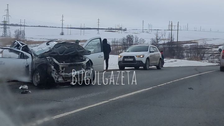 Жуткая авария произошла сегодня в Бугульминском районе на глазах очевидцев