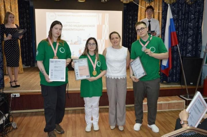 Бугульминка вошла в тройку лучших фельдшеров на чемпионате