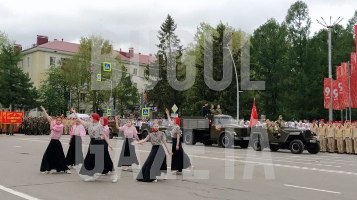 В Бугульме состоялся парад в честь 80-й годовщины Великой Победы