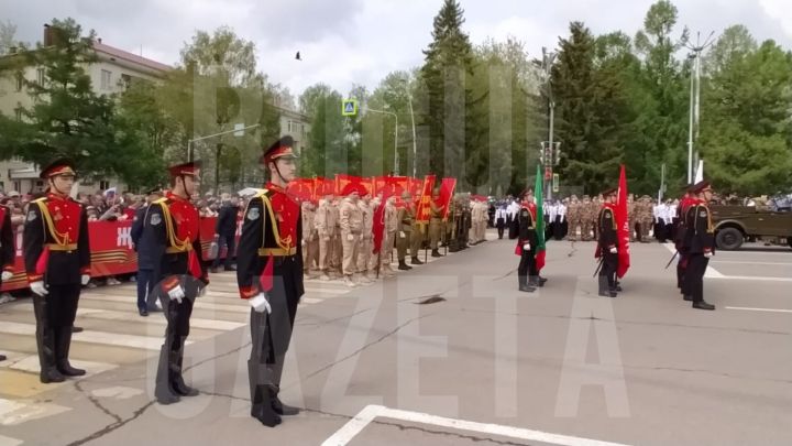 В Бугульме состоялся парад в честь 80-й годовщины Великой Победы