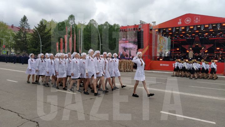 В Бугульме состоялся парад в честь 80-й годовщины Великой Победы