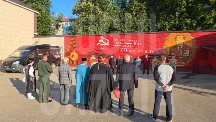 В Бугульме торжественно проводили контрактников на специальную военную операцию