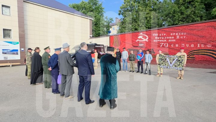 Из Бугульмы в Африканский корпус уехали шесть человек