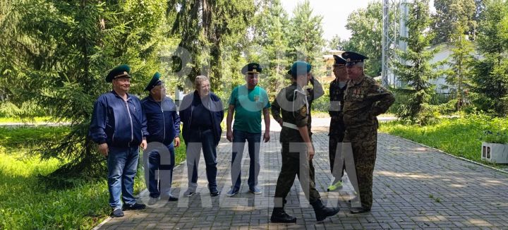 В Бугульме состоялась торжественная встреча пограничника