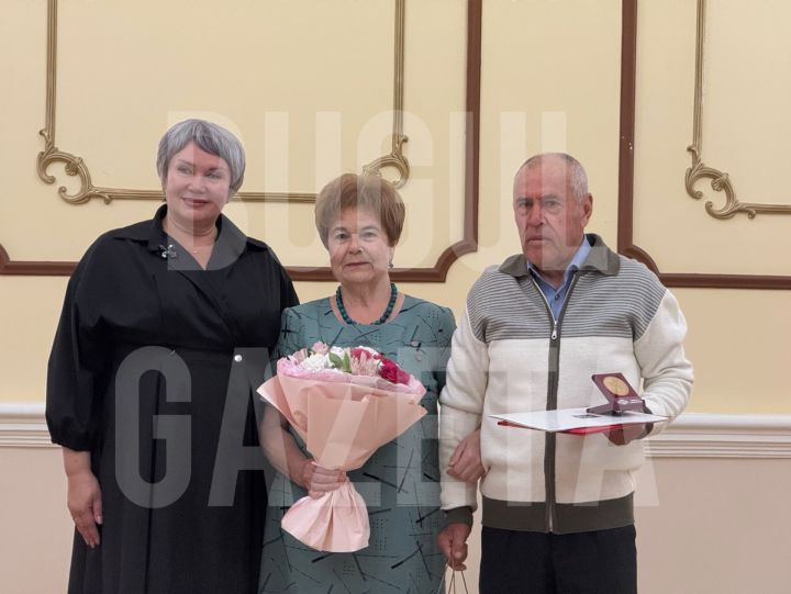 В Бугульме чествовали пары, отметившие юбилей совместной жизни в 2025 году