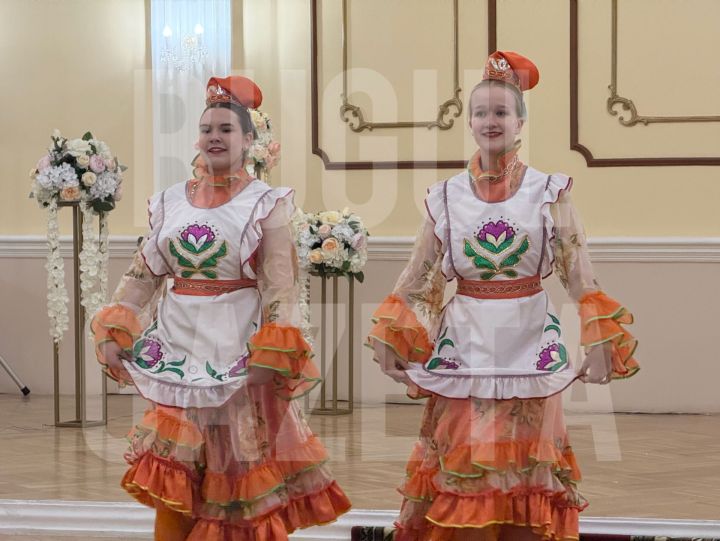 В Бугульме чествовали пары, отметившие юбилей совместной жизни в 2025 году
