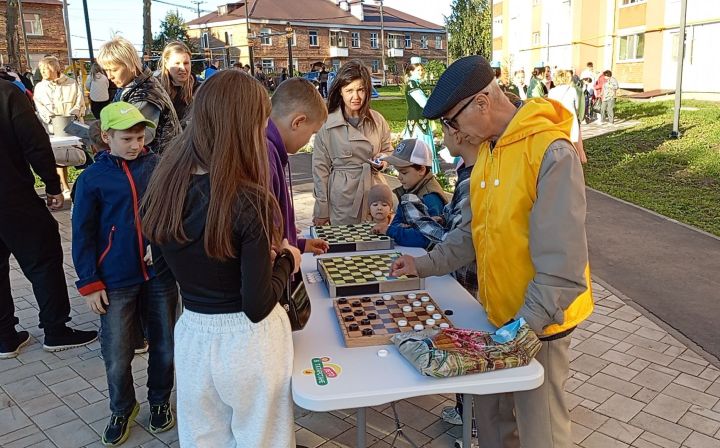 В Бугульме открыли уникальный двор