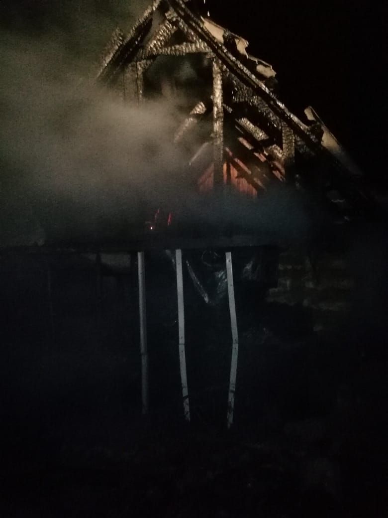 Сгорела баня в Малой - пострадавших нет