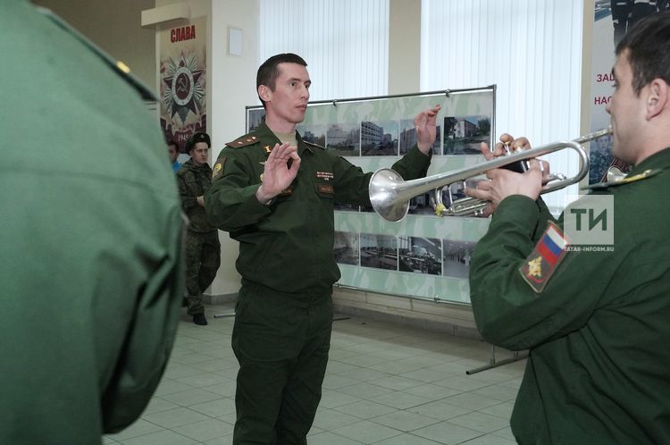 Тройняшки из Казани  впервые в истории отправились служить в Президентский полк