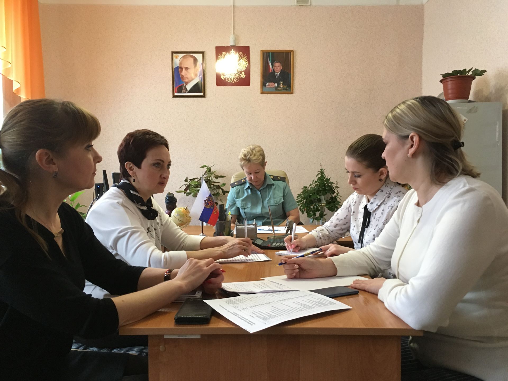Номер судебного пристава бугульма. Судебные приставы Бугульма. Исполком Бугульма. Муниципалитет Бугульма.