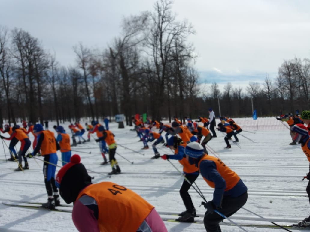 Сегодня на лыжной базе состоялся 41-й открытый республиканский лыжный марафон на призы главы Бугульминского муниципального района
