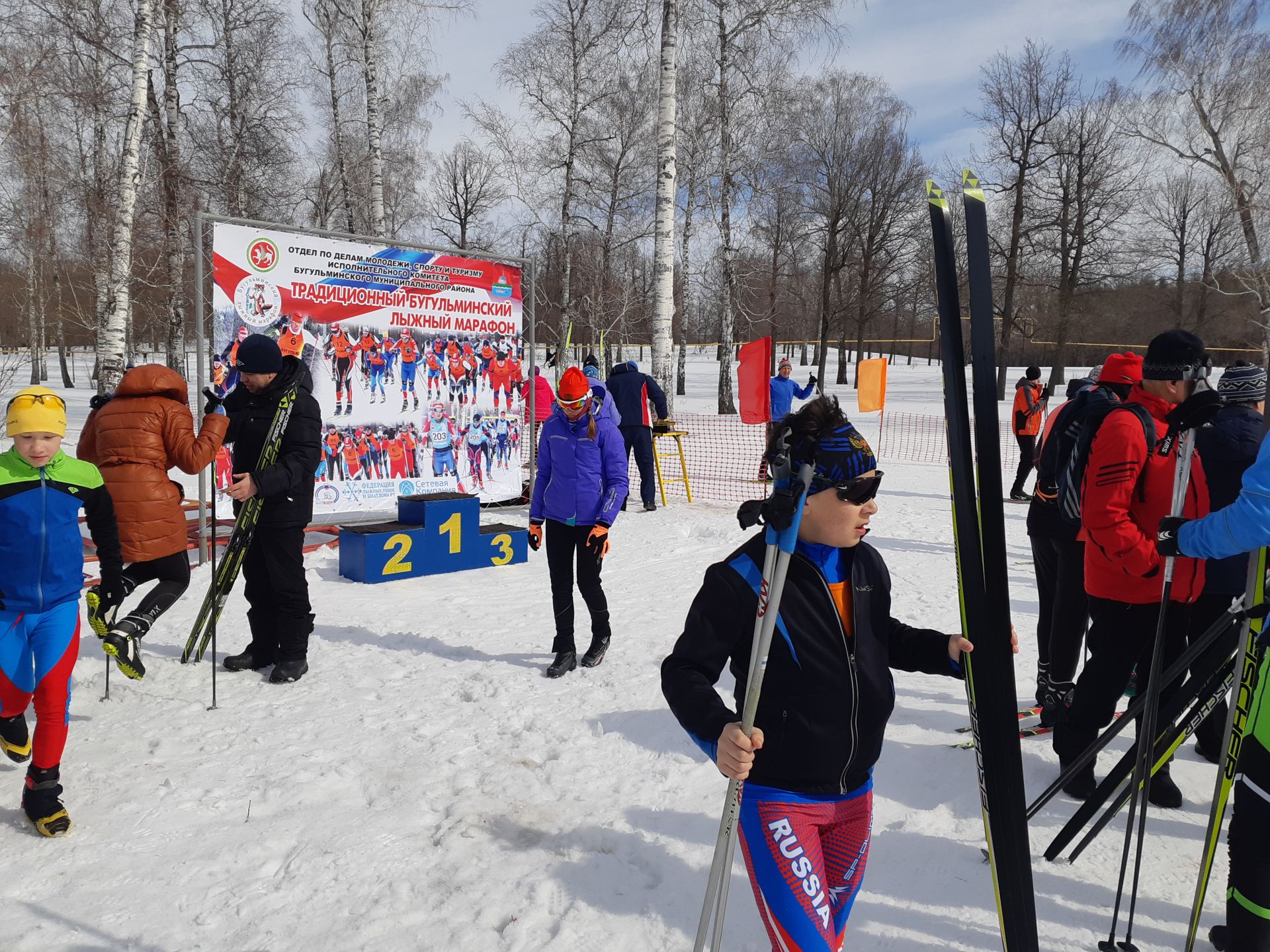 Сегодня на лыжной базе состоялся 41-й открытый республиканский лыжный марафон на призы главы Бугульминского муниципального района