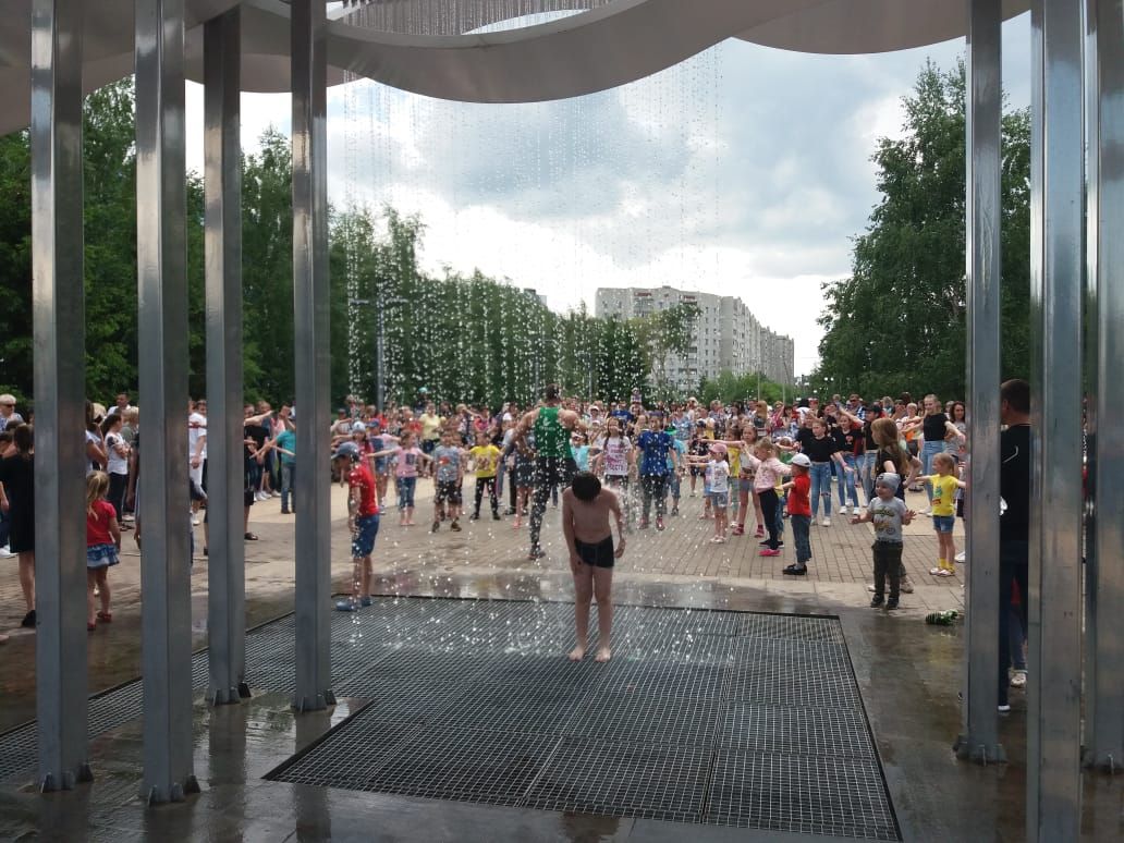 В новом сквере Бугульмы прошли праздничные мероприятия в честь Международного дня защиты детей