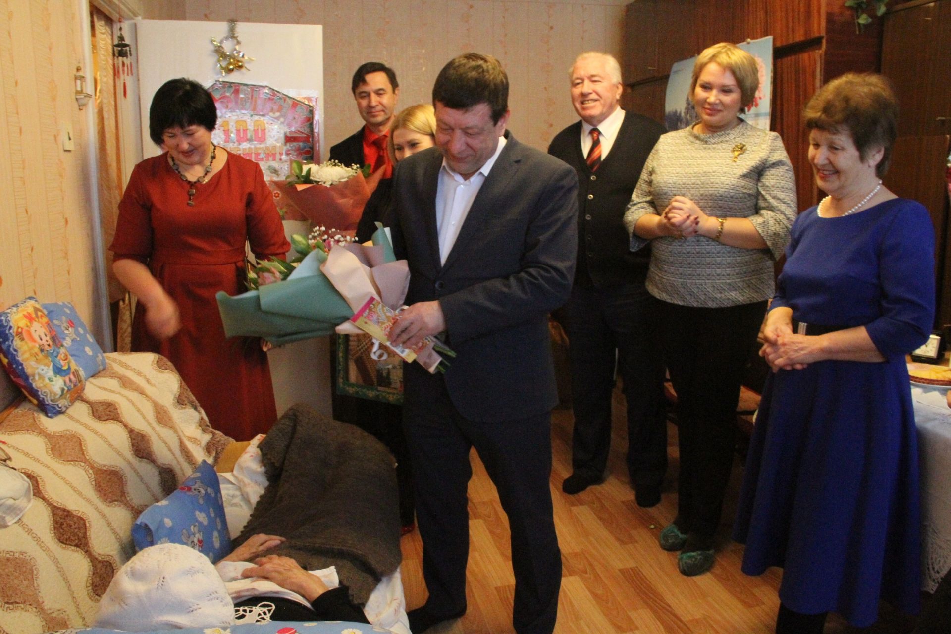 В Бугульме поздравили 100-летнюю жительницу города