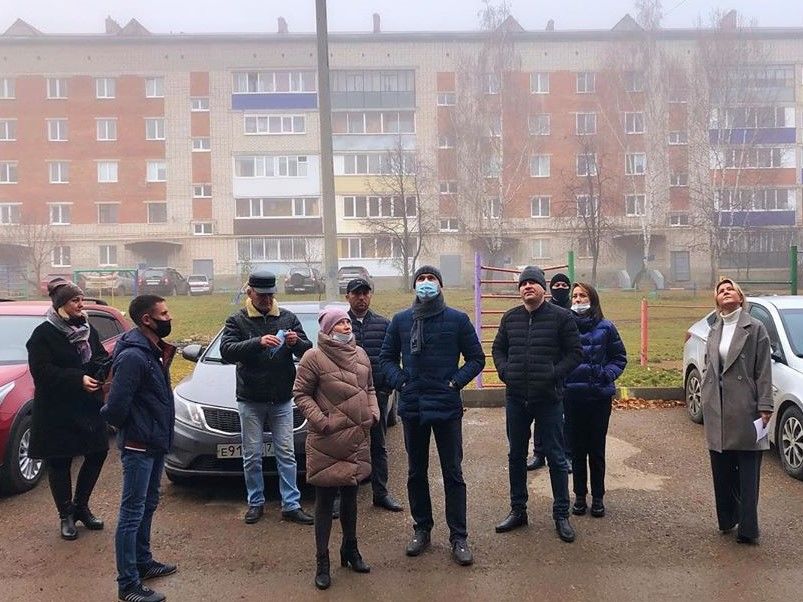 Бөгелмәдә Кәсепчеләр йортын, «Халыклар дуслыгы» китапханәсен һәм 11нче мәктәпне тикшерделәр