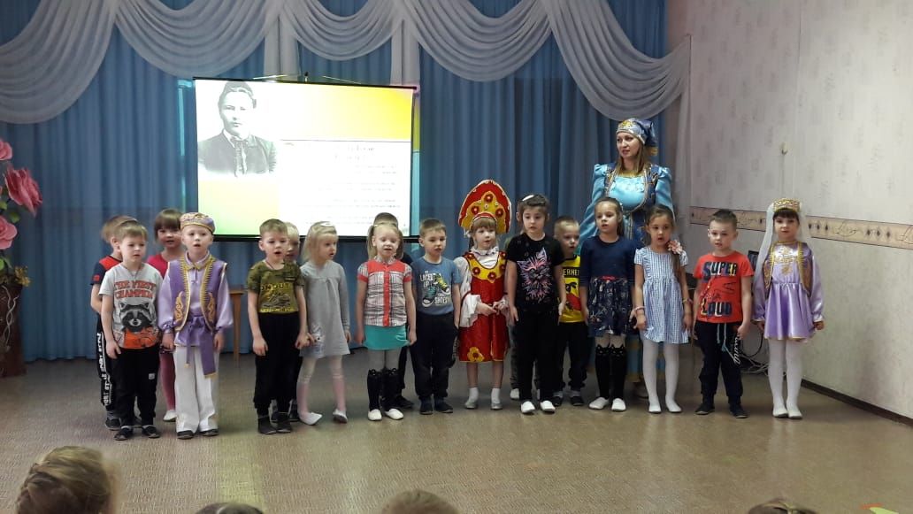 Под песню «Дружат дети всей Земли» воспитанники детского сада № 31 провели праздник Международного дня родного языка