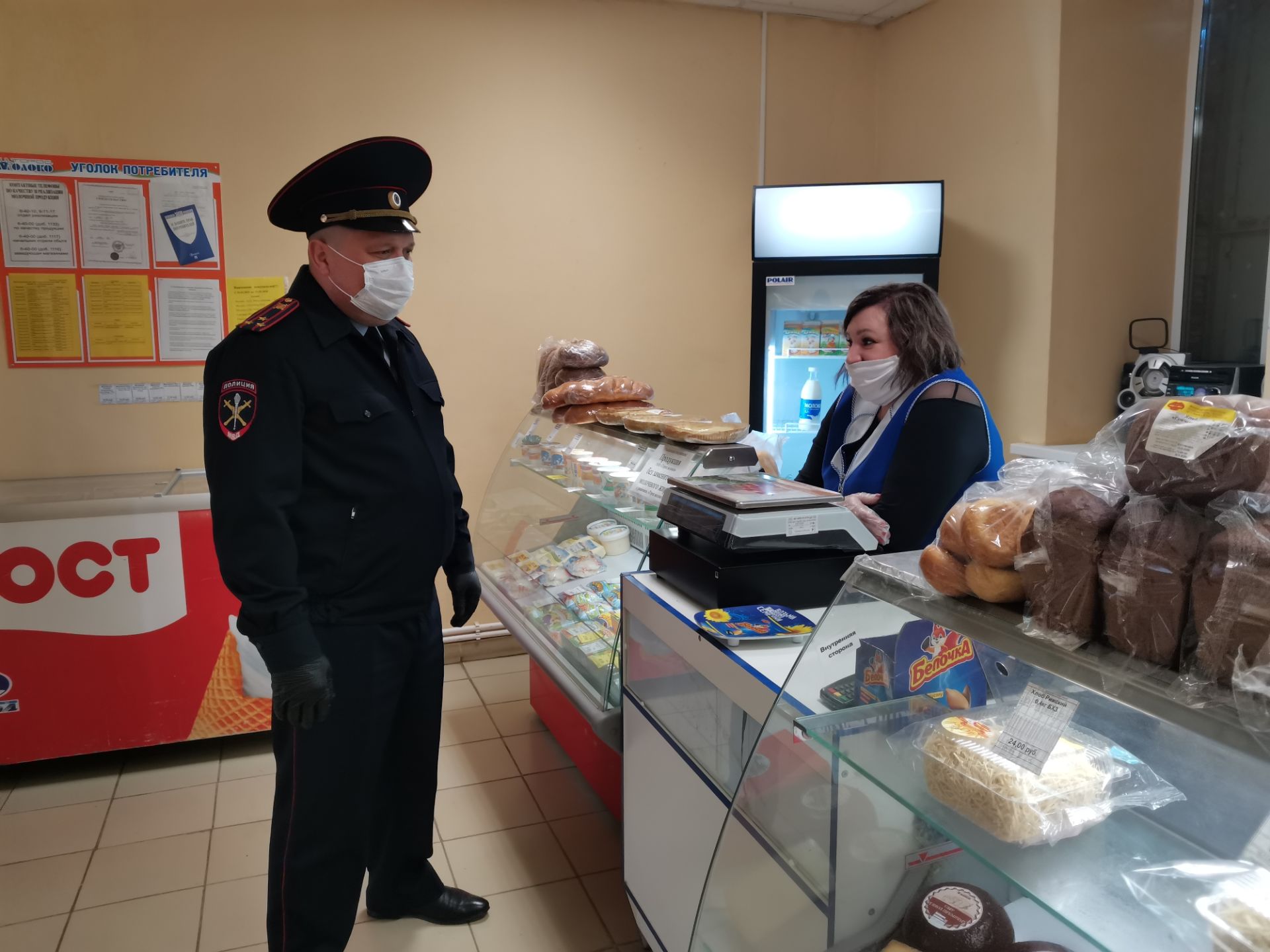 Бөгелмә полициясе «маска-перчатка» режимын тикшерү буенча рейдларын дәвам итә