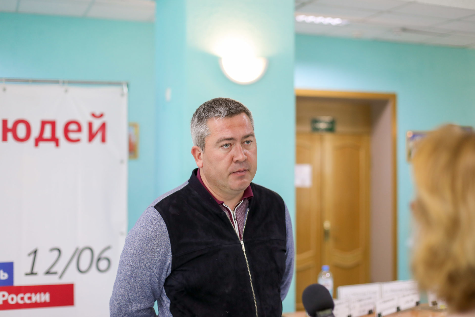 Бөгелмә муниипаль районы башлыгы сайлау участокларының Конституциягә төзәтмәләр буенча тавыш бирүгә әзерлеген тикшерде