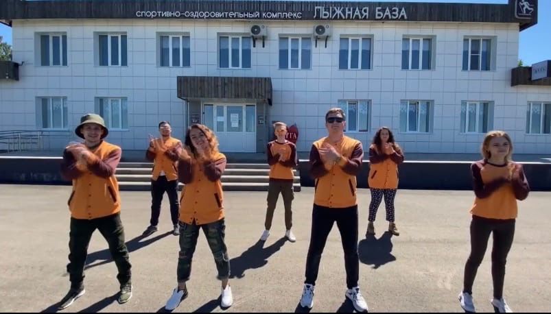 Мэр Бугульмы присоединился к флешмобу #ДеньМолодежи2020