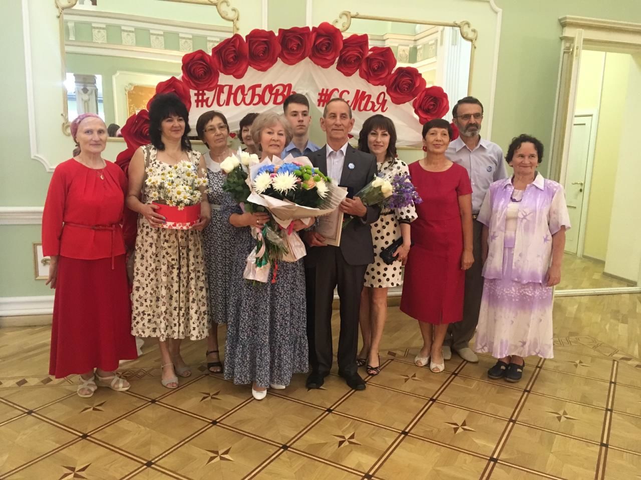 Семейная пара из Бугульмы отпраздновала в 2020 году 44-летие совместной жизни