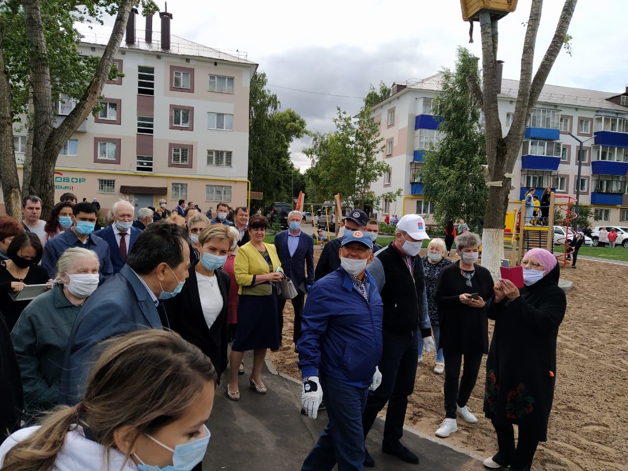 Татарстан Республикасы Президенты Рөстәм Миңнеханов эш сәфәре кысаларында Бөгелмә муниципаль районында булды