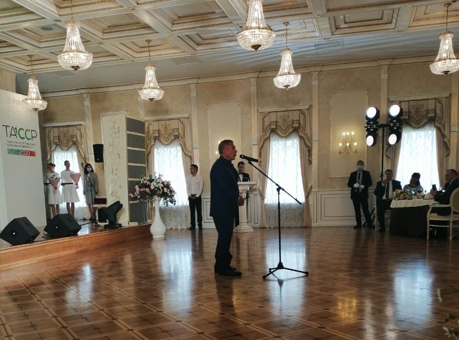 Татарстан Президенты Бөгелмәдән Кадыйровлар гаиләсен тантаналы кабул итүгә чакырды