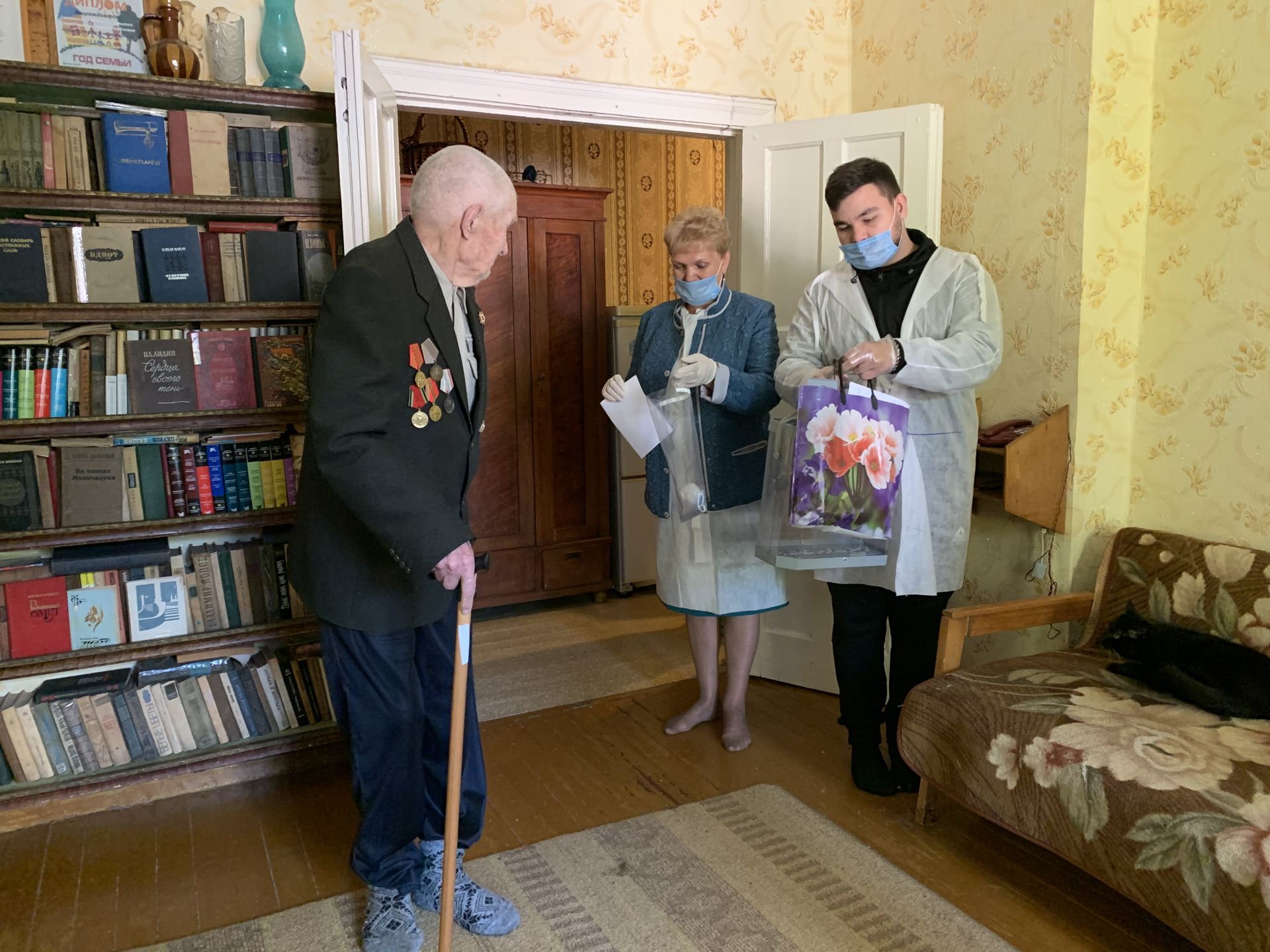 97-летний ветеран войны из Бугульмы проголосовал на дому