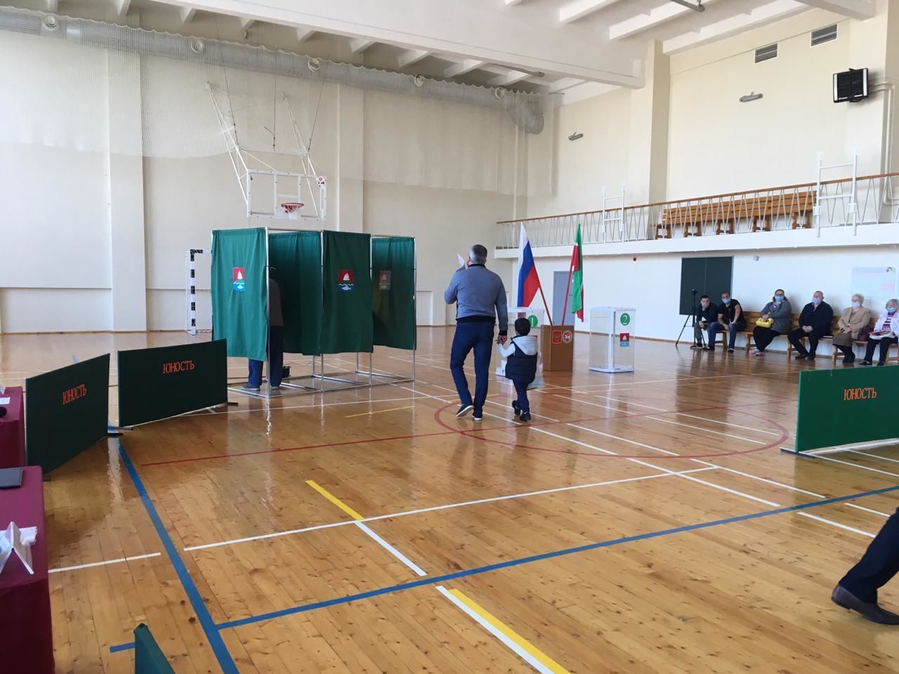 Бөгелмә муниципаль районы башлыгы ТР Президентын сайлауда тавыш бирде