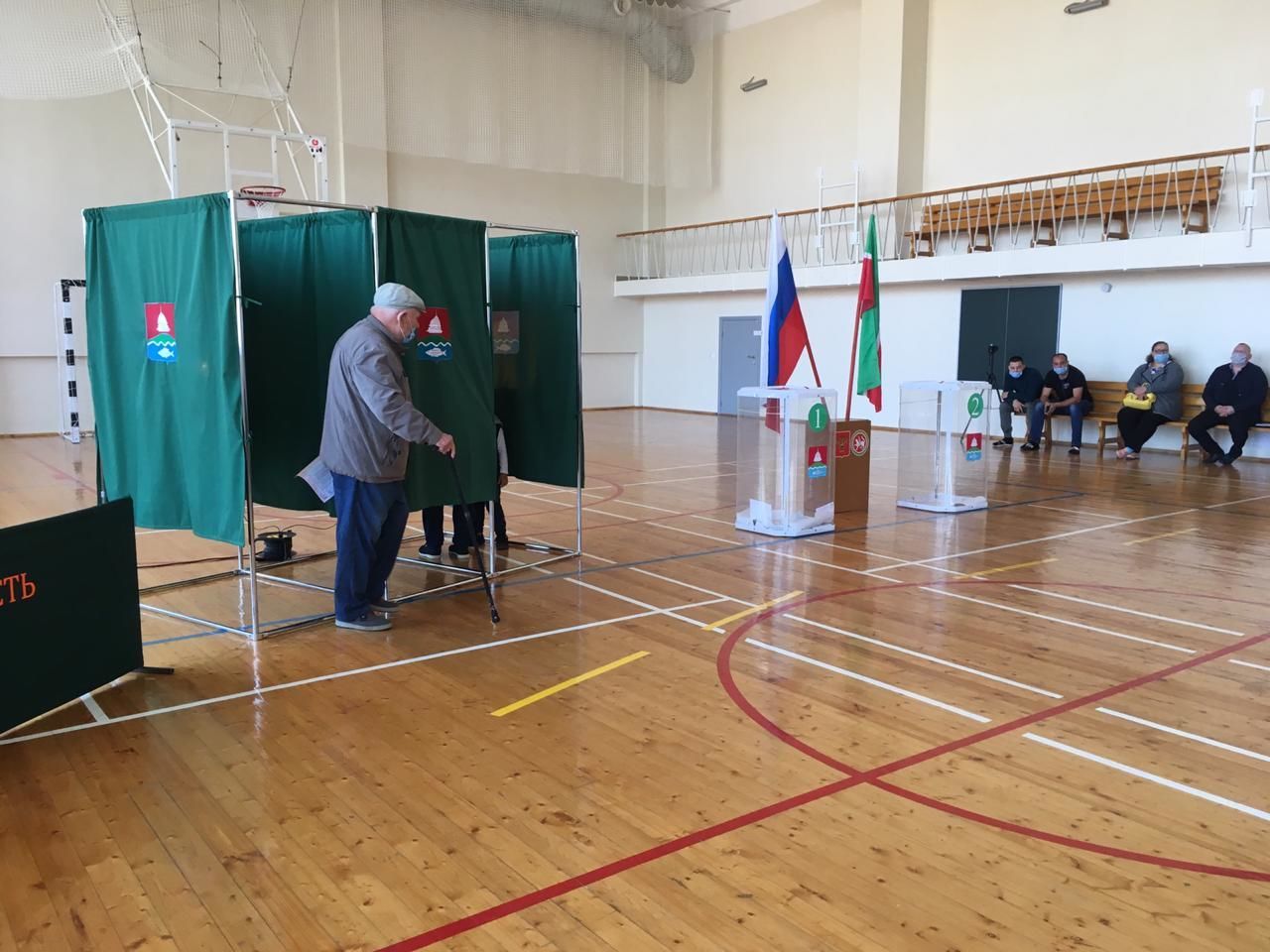 Бөгелмә муниципаль районы башлыгы ТР Президентын сайлауда тавыш бирде