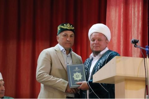 Бөгелмә шәһәре һәм районы имам-мөхтәсибе Рамил хәзрәт Хөснетдинов 2 сентябрьдә эш визиты белән Азнакай районында булды